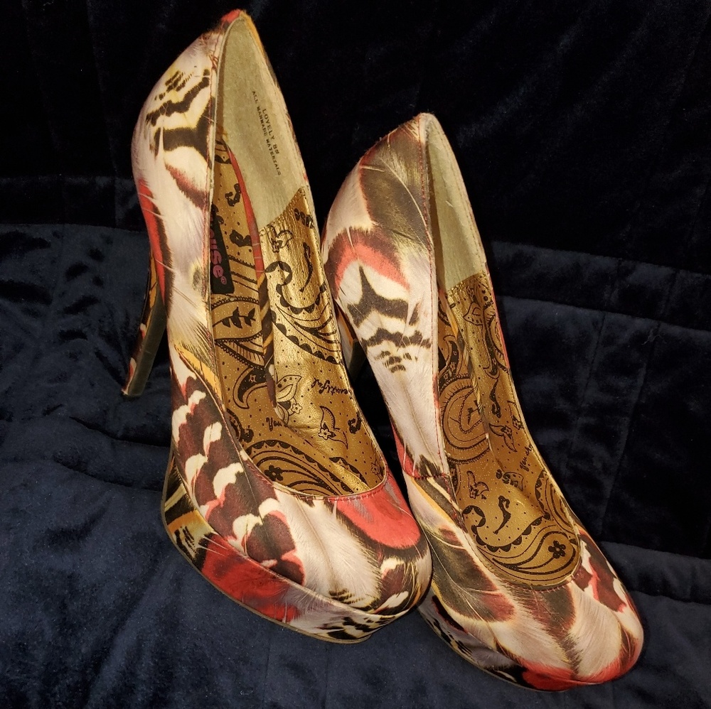 Dollhouse Lovely heel size 8
